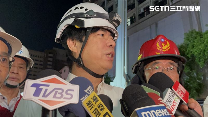 陳其邁衝現場坐鎮指揮。（圖／記者洪正達攝影）
