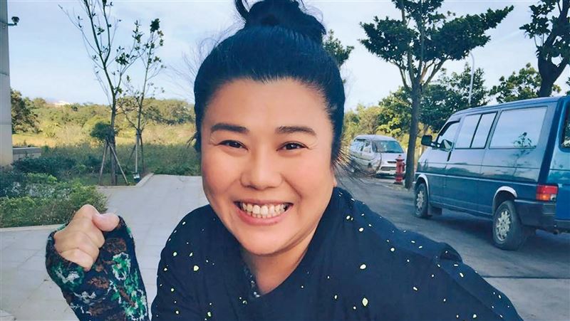 國民媽媽閃婚小14歲攝影師　豬哥亮是媒人