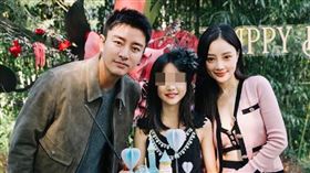 賈乃亮離婚後曾合體前妻替愛女慶生。（圖／翻攝自微博）