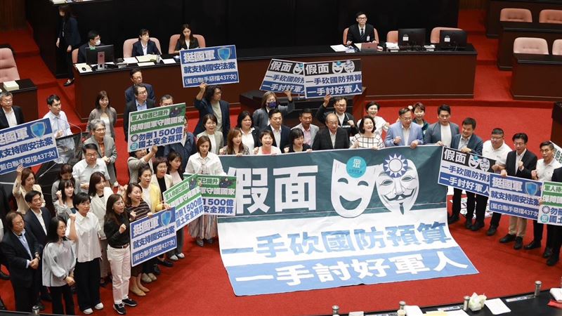 國民黨幫軍人加薪？綠委揭真相：能騙就騙