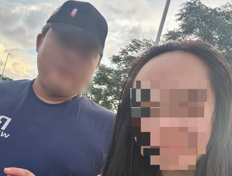 林女與姜姓司機合影。(圖/翻攝畫面)