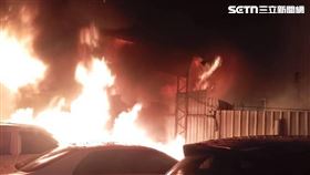 彰化,機車行,大火,鐵皮倉庫,燒燙傷,員林（圖／翻攝畫面）