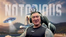 館長展開中國之旅。（圖／翻攝自館長惡名昭彰YouTube）