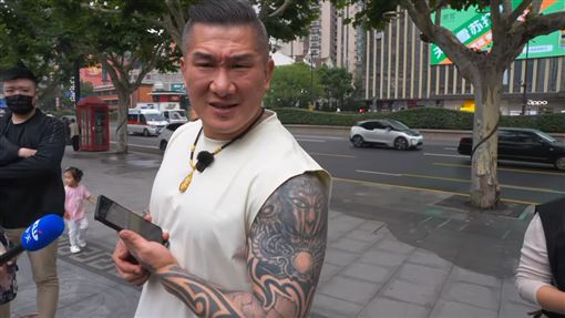 館長遭爆料突現簡體洗地文！他：有人很急