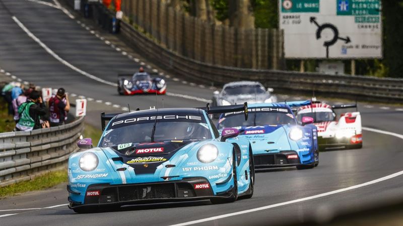 Manthey車隊旗下三輛Porsche 911 GT3 R也同步進行測試。(Porsche提供)