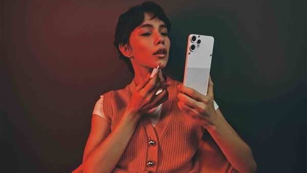 個性化手機！CMF Phone 2 Pro登台開賣