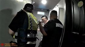 基隆,賣車,女業務,搶劫,麻繩。（圖／翻攝畫面）