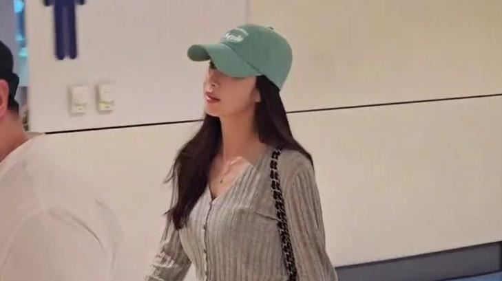 金泰希來了「皮膚白到發亮」神級美貌曝光