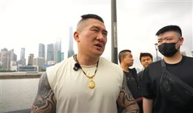 談及上海台北雙城論壇時，館長表示，希望論壇儘快舉辦，竟強調「自己人不打自己人」，希望兩岸永遠保持和平。（圖／翻攝自YouTube館長惡名昭彰）