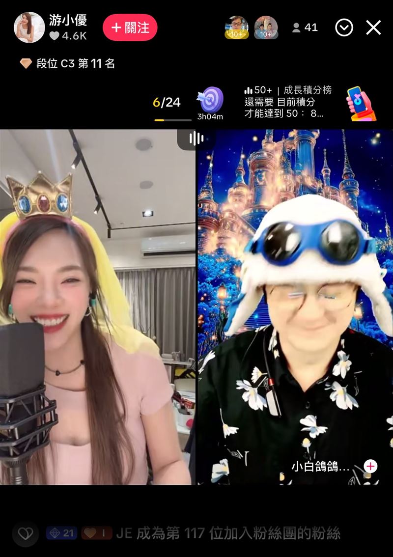 小優轉戰抖音直播，一路播到凌晨3點。（圖／翻攝自圤智雨臉書）