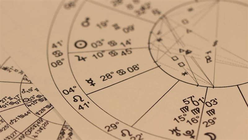 占星專家李靜唯指出,7月26日罷免投票時適逢水逆,請注意交通及人身安全。(示意圖/PIXABAY)