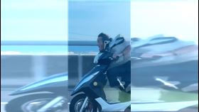 阿伯騎車飆國道沒戴安全帽　還狂扭超詭異（圖／Threads)
