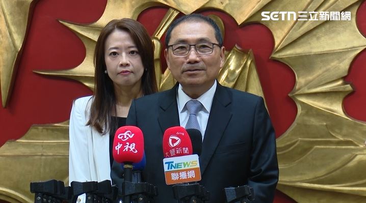 侯友宜赴新北市議會總質詢前受訪被問何時與朱立倫會面商討反罷免?侯友宜回應「我們隨時都有碰面的機會」。(圖/翻攝畫面)