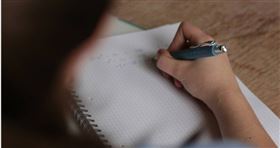 竹科媽媽因教育不合，被踢出家長群組。（示意圖／Pexels）