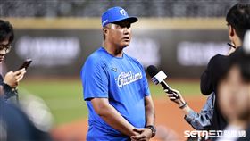 ▲中職36例行賽，富邦悍將一軍投手教練許銘傑賽前受訪。（圖／記者劉彥池攝影）