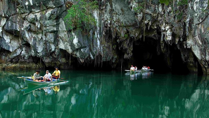 麗星郵輪雙船進高雄港!限時北南連線優惠