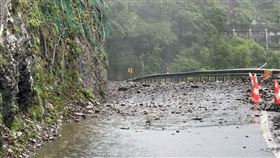 地震後又暴雨！中橫台8線落石坍方急搶修