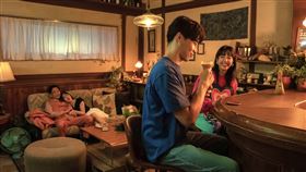 宋偉恩與陳家逵再度搭擋，從《俗女養成記》「俗女CP」轉換為全新關係。（圖／逆光電影提供）