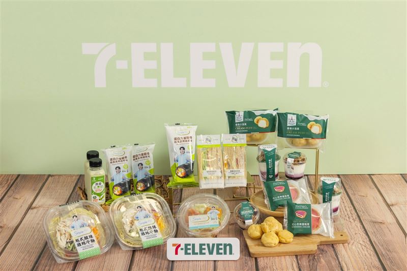 7-ELEVEN「新纖」美味夏日新菜單!超商首創「夏威夷碗」生食級鮭魚沙拉餐、蛋白飯捲開賣。(圖/品牌業者提供)