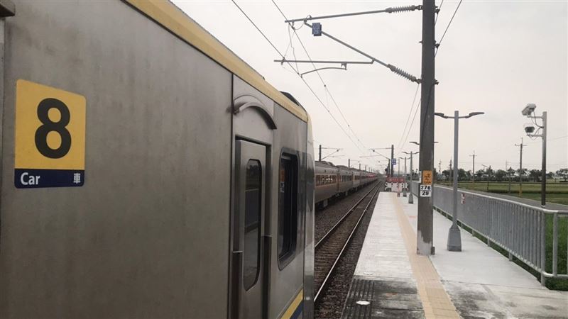 雲林石龜車站民闖平交道 自強號撞上1死