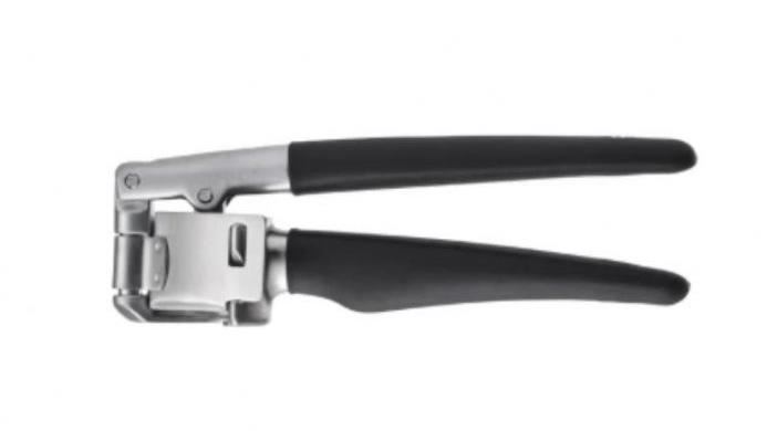 人氣壓蒜神器竟會掉金屬屑 IKEA急召回