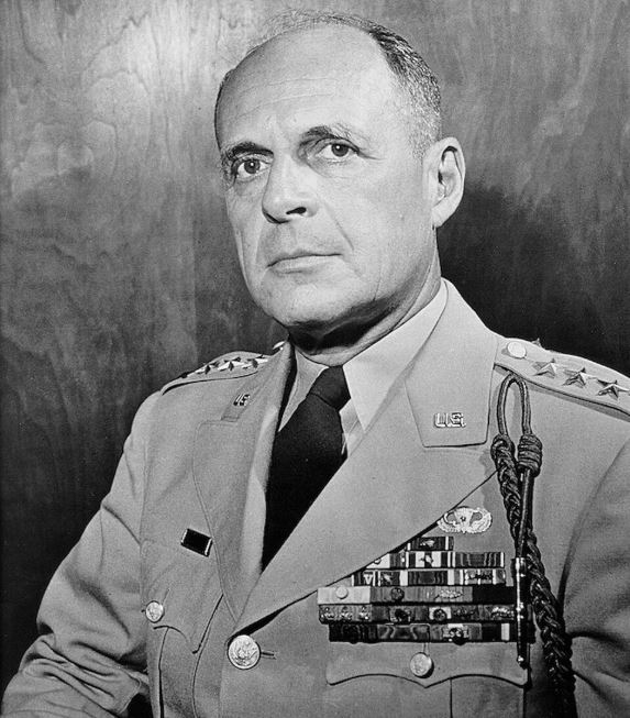 李奇威(Matthew Bunker Ridgway)是美國著名軍事家、陸軍上將。(圖/翻攝自維基百科)