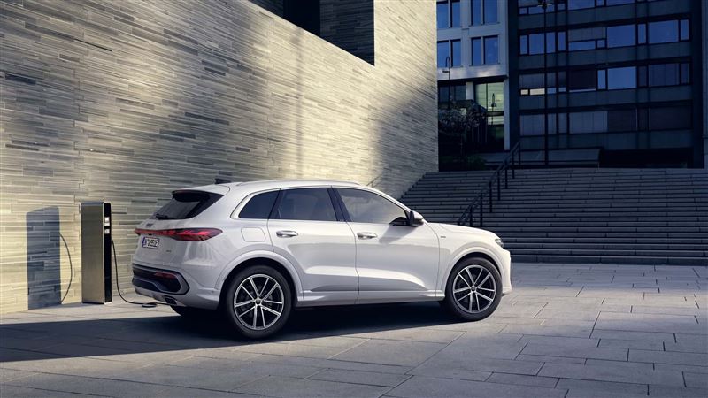 Q5 PHEV在純電模式下最多可跑126公里。(翻攝Audi)