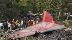 印度航空一架波音787客機失事。(圖／美聯社／達志影像)
