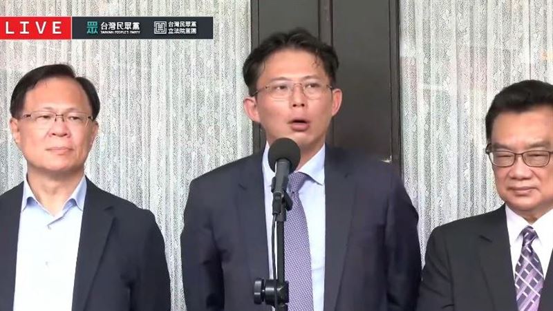 白提立院延會到831挨批!黃國昌反嗆綠營