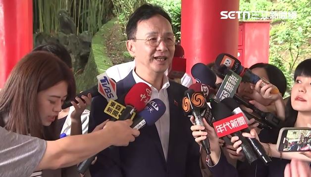 朱立倫13日在台北指南宮受訪。(圖/翻攝畫面)