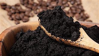 咖啡渣變綠建材：破除黏著劑的革命性技術