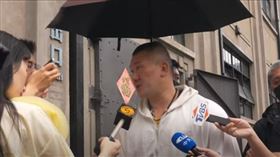 館長今天第一站來到抗日紀念館「四行倉庫」。（圖／翻攝自Youtube)
