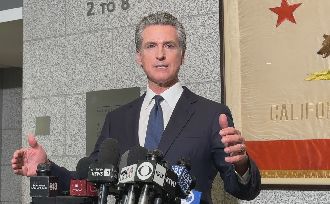 川普勁敵！加州州長紐松認了有意問鼎白宮