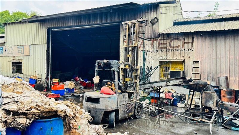 新/回收廠「燒廚餘」疑氣爆 6人受傷