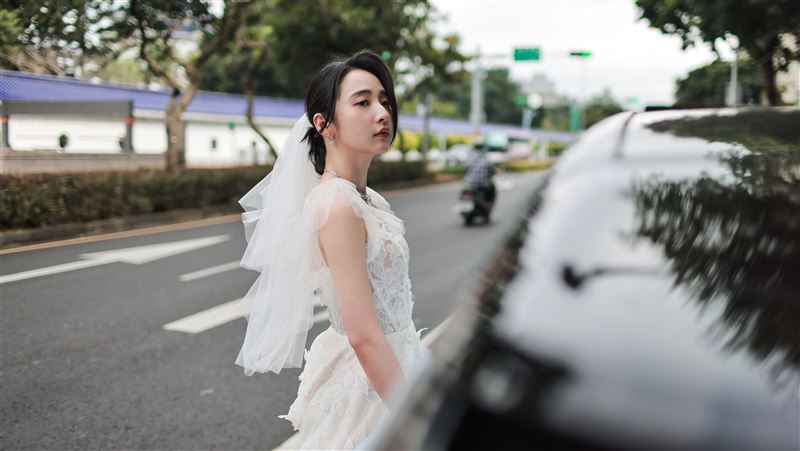 李沐半年分手兩次!拍婚紗照狼狽到崩潰