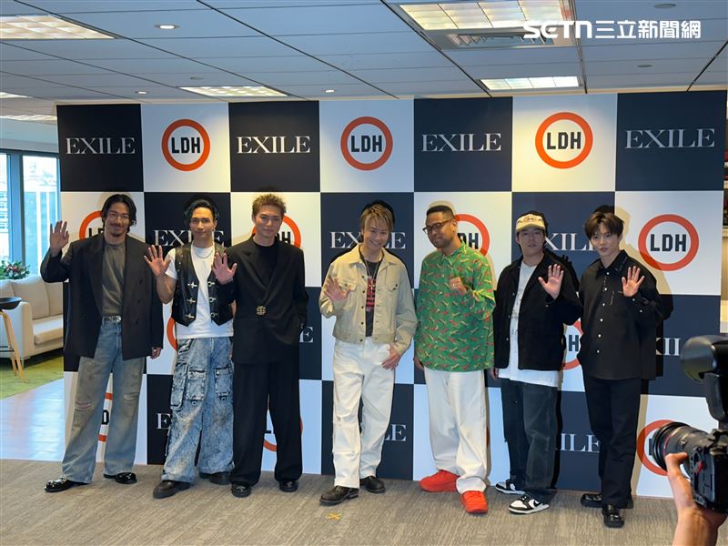 「EXILE」放浪兄弟AKIRA(左起)、橘KENCHI、SHOKICHI、TAKAHIRO、NESMITH、世界、佐藤大樹。(圖/記者林汝珊攝影)