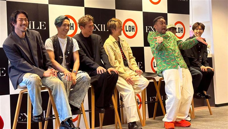 AKIRA撞臉基努李維 要3歲兒當主唱原因曝