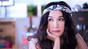 《謊島美人魚》溫碧霞、禾浩辰。（圖／華映提供）