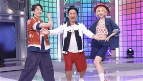 吳宗憲開酸館長，(左)為陳漢典，(右)為LuLu。（圖／記者鄭孟晃攝影）