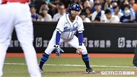 ▲中職36年例行賽，富邦悍將三壘手高捷。（圖／記者劉彥池攝影）