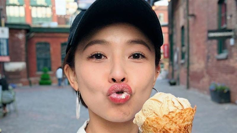 吳婉君美照「趙駿亞在後面」?她神回5字