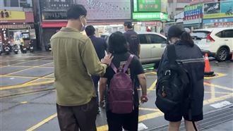 逢甲樹倒壓死碩一生！母見兒最後一面痛哭