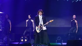 伍佰第七度攻小巨蛋，小巨蛋座無虛席。（圖／記者鄭孟晃攝影）