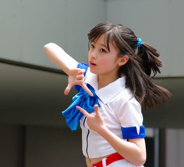 許多網友翻出橋本環奈當年「奇跡の一枚」照片,和大森莉緒做比較。(資料照)