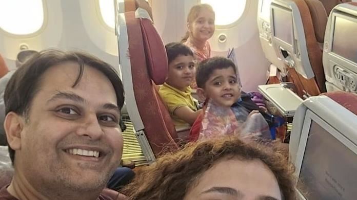 印航空難！一家五口機艙燦笑自拍成永別