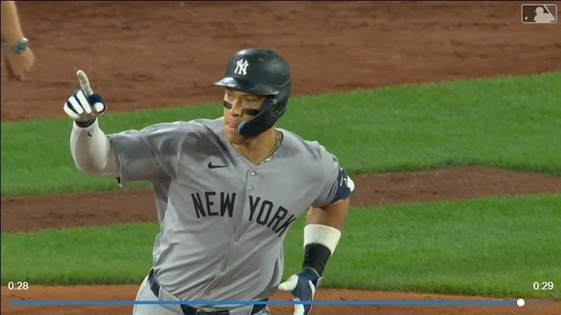 賈吉(Aaron Judge)9局上敲出追平轟。(圖/翻攝自MLB官網)