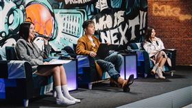 本集導師左起為Sandra、小宇宋念宇、艾怡良。（圖／踢帕娛樂提供）