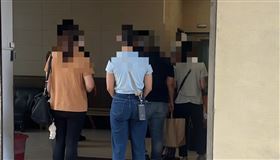 家屬眼眶泛淚，低調表示目前還在錯愕中，想先處理後事再思考後續賠償。（圖／記者黃翎瑄攝）