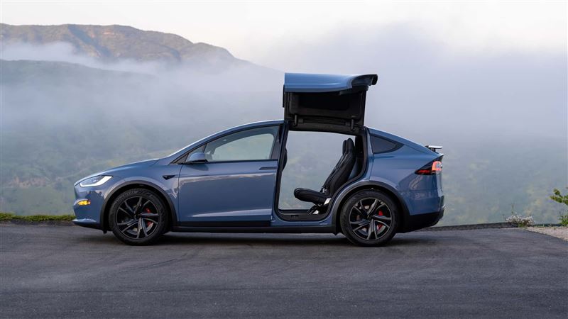 特斯拉旗艦休旅車Model X。(翻攝TESLA官網)