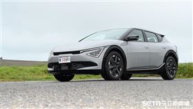 ▲Kia EV6 Air電動休旅車。（記者鍾釗榛攝影）